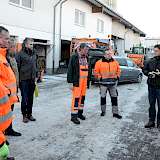 Bauhofleiter gibt Winterdiensteinweisung